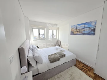 Apartamento T4 para Venda em Cedofeita, Santo Ildefonso, Sé, Miragaia, São Nicolau e Vitória