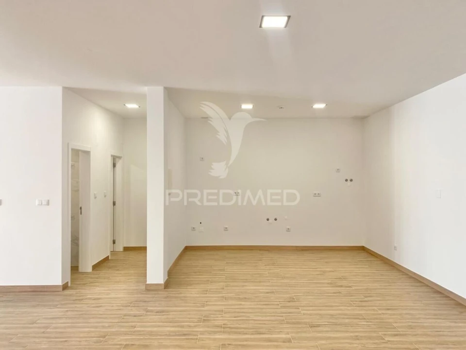 Loja para Venda em Póvoa de Santa Iria e Forte da Casa Foto 20