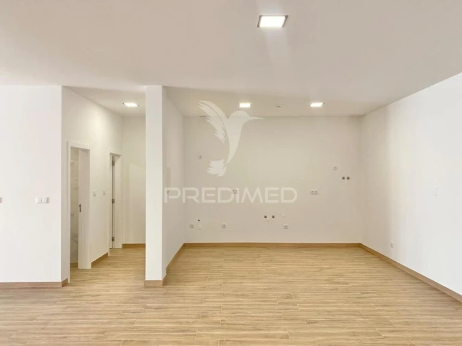 Loja para Venda em Póvoa de Santa Iria e Forte da Casa Foto 20