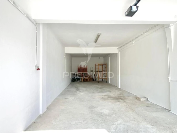 Loja para Venda em Póvoa de Santa Iria e Forte da Casa Foto 23