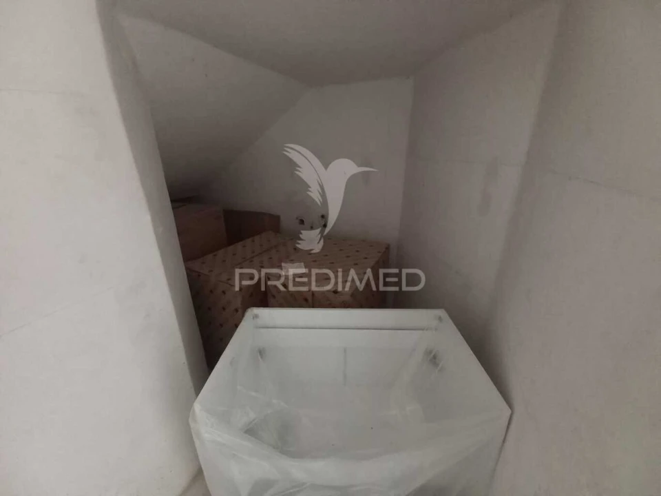 Apartamento T4 para Venda em Póvoa de Santa Iria e Forte da Casa Foto 4