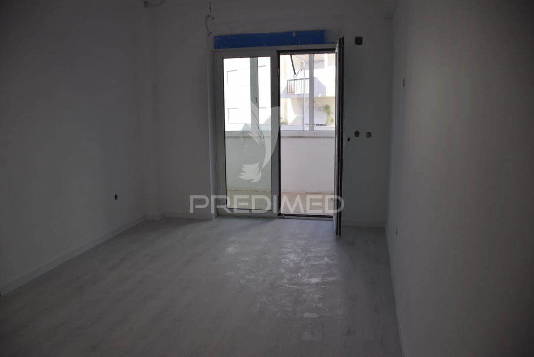 Apartamento T4 para Venda em Póvoa de Santa Iria e Forte da Casa Foto 16