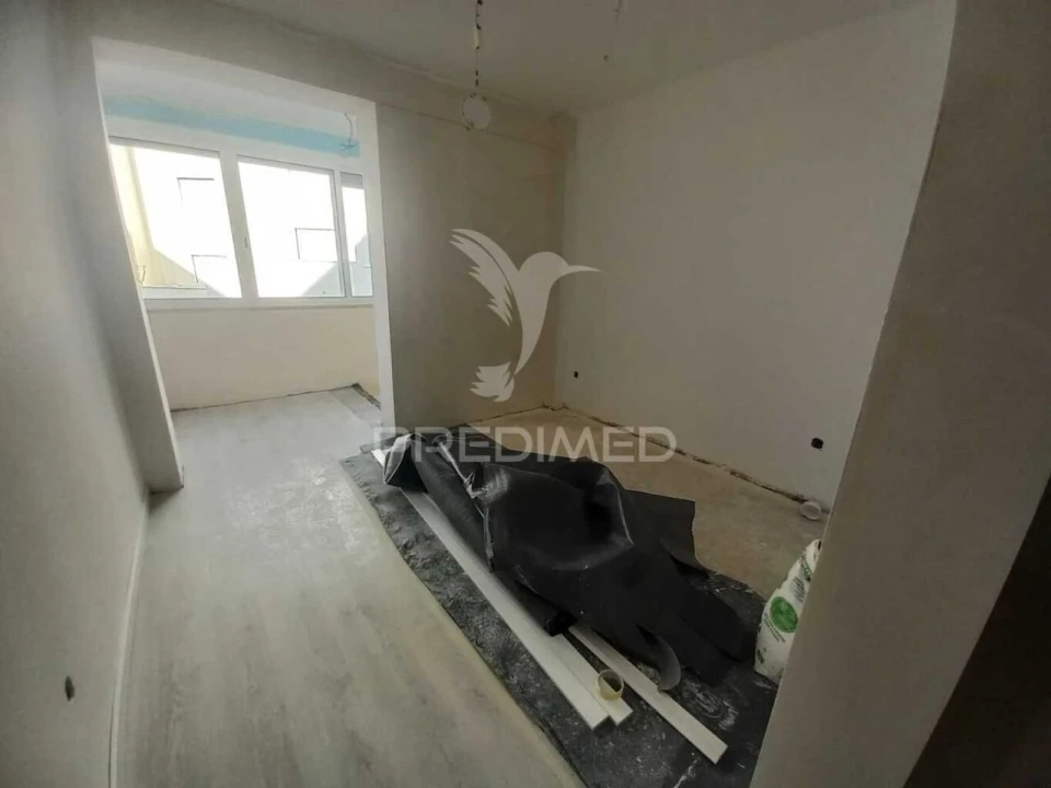 Apartamento T4 para Venda em Póvoa de Santa Iria e Forte da Casa Foto 8