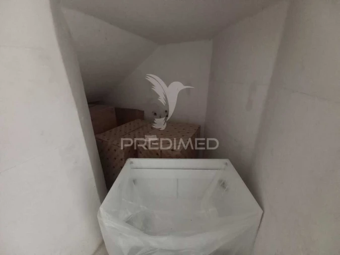 Apartamento T4 para Venda em Póvoa de Santa Iria e Forte da Casa Foto 4