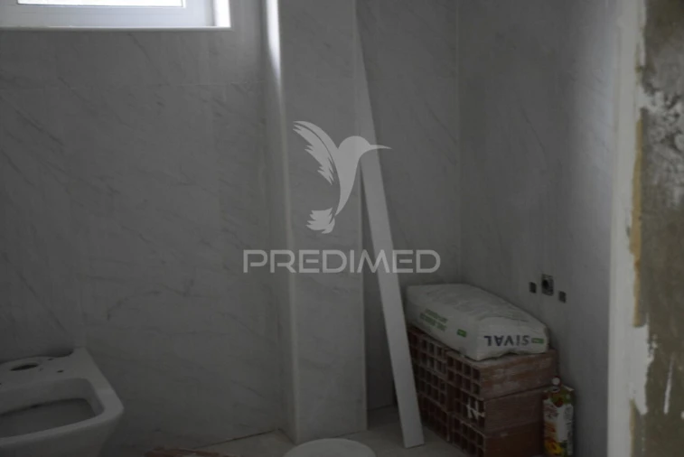 Apartamento T4 para Venda em Póvoa de Santa Iria e Forte da Casa Foto 14