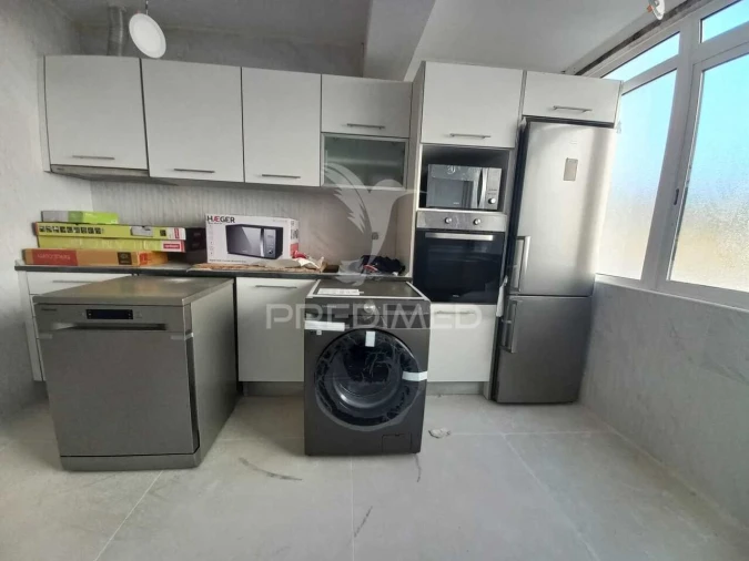 Apartamento T4 para Venda em Póvoa de Santa Iria e Forte da Casa Foto 3