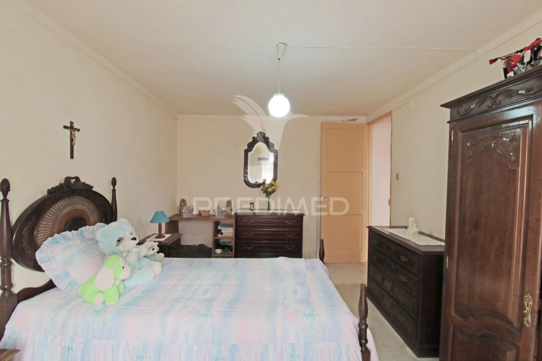 Moradia T3 para Venda em Angra (São Pedro) Foto 16