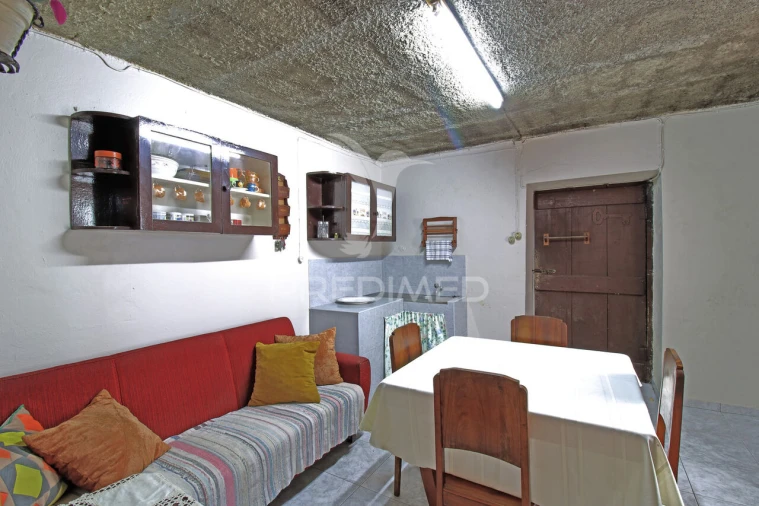 Moradia T3 para Venda em Angra (São Pedro) Foto 5