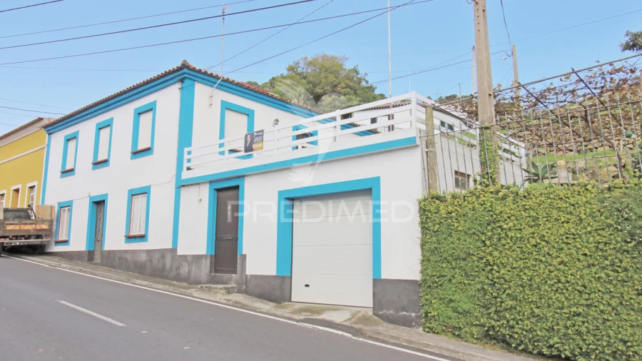 Moradia T3 para Venda em Angra (São Pedro)