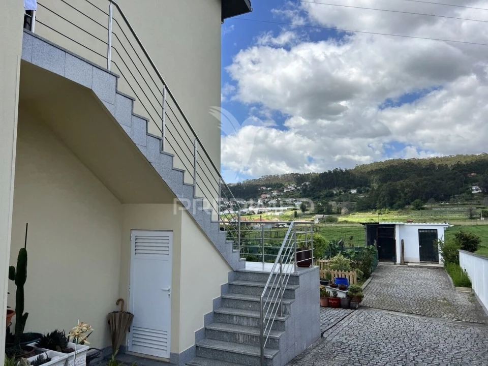 Moradia T0 para Venda em Vale (São Cosme), Telhado e Portela Foto 3