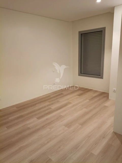 Apartamento T2 para Venda em Lordelo do Ouro e Massarelos