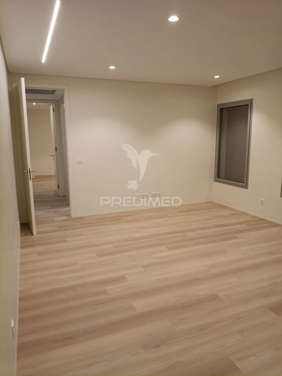 Apartamento T2 para Venda em Lordelo do Ouro e Massarelos