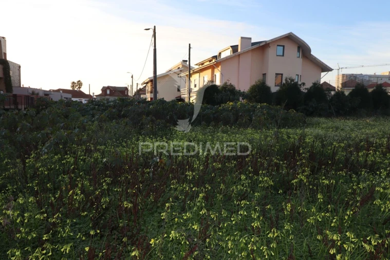 Terreno para Venda em Gulpilhares e Valadares Foto 4