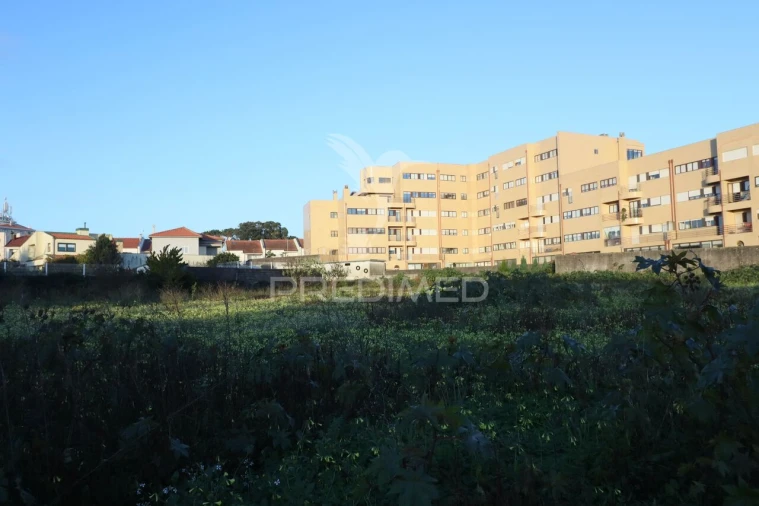 Terreno para Venda em Gulpilhares e Valadares Foto 2