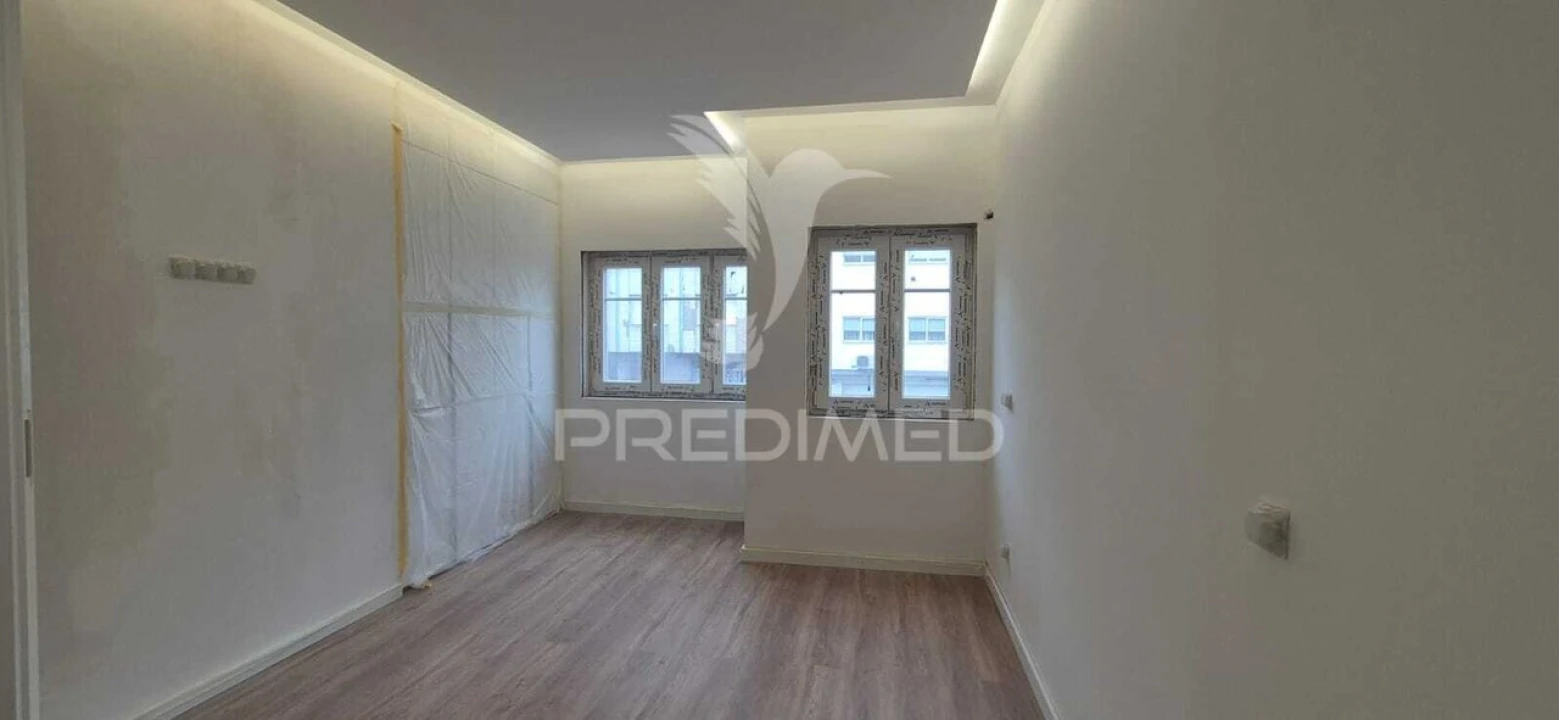 Apartamento T2 para Venda em Braga (Maximinos, Sé e Cividade) Foto 1