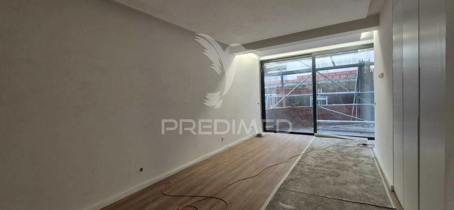 Apartamento T1 para Venda em Braga (Maximinos, Sé e Cividade) Foto 3