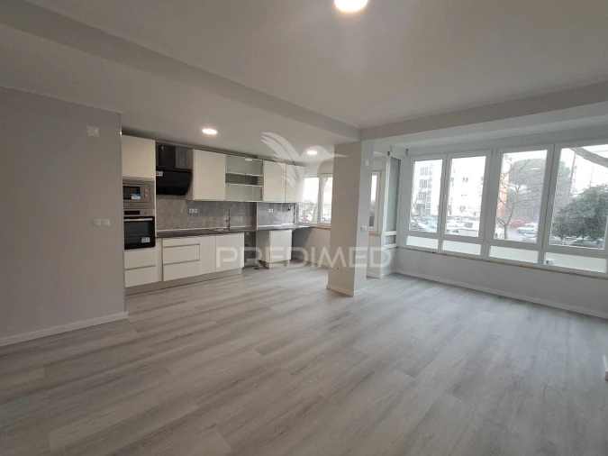 Apartamento T2 para Venda em Oeiras e São Julião da Barra, Paço de Arcos e Caxias Foto 4