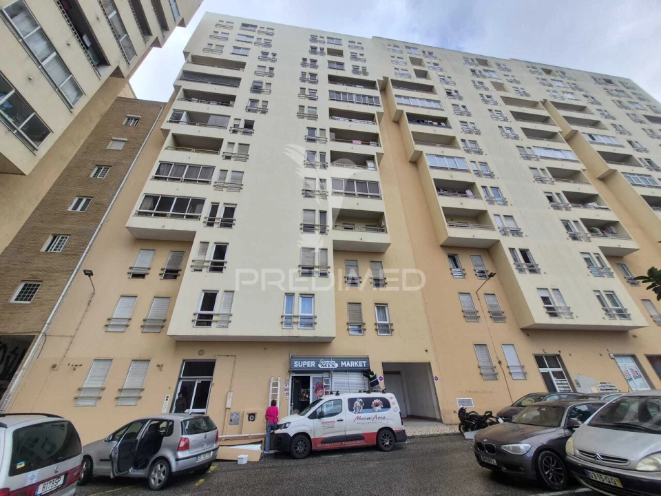 Apartamento T3 para Venda em Carregado e Cadafais Foto 23