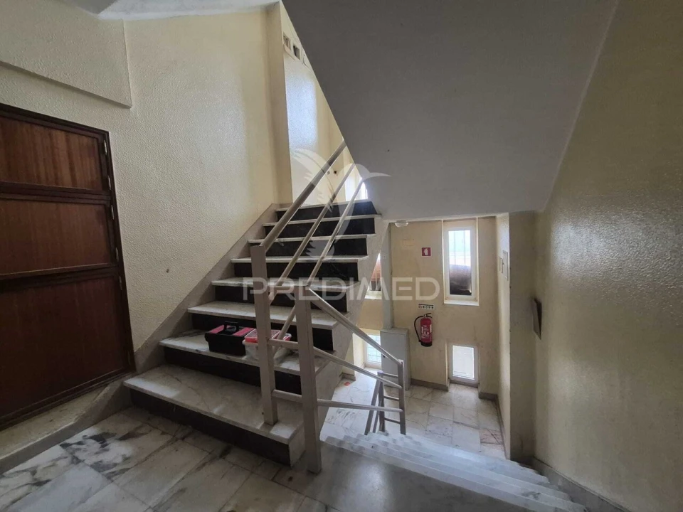 Apartamento T3 para Venda em Carregado e Cadafais Foto 22