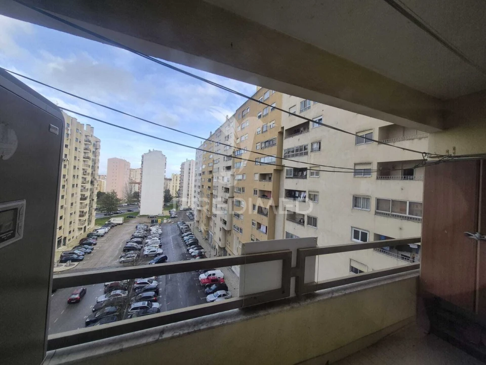 Apartamento T3 para Venda em Carregado e Cadafais Foto 13
