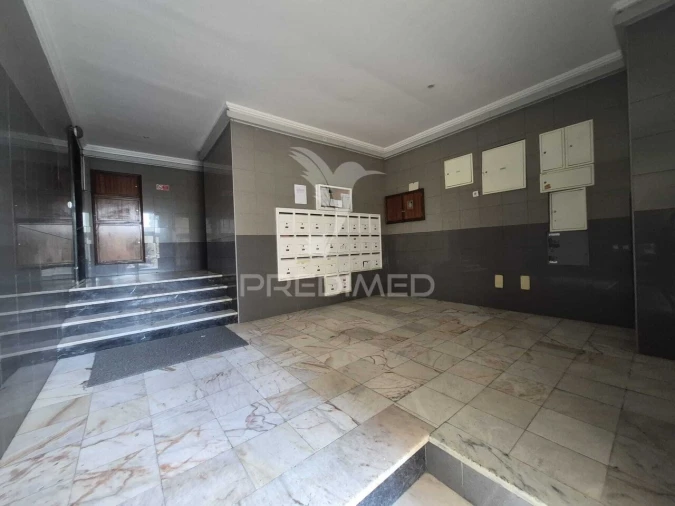 Apartamento T3 para Venda em Carregado e Cadafais Foto 19