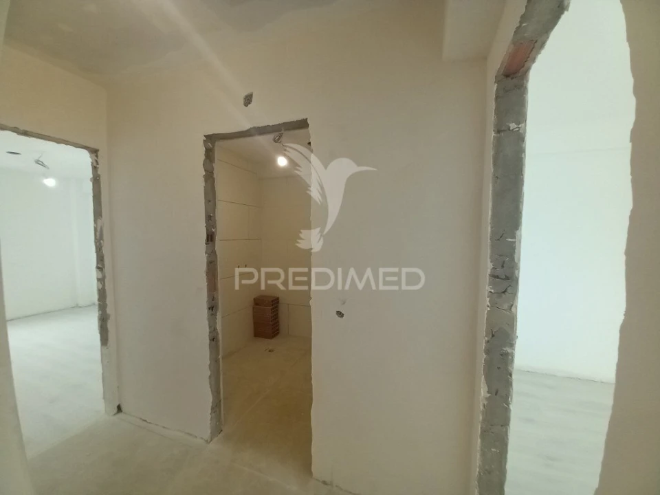 Apartamento T2 para Venda em Carregado e Cadafais Foto 13