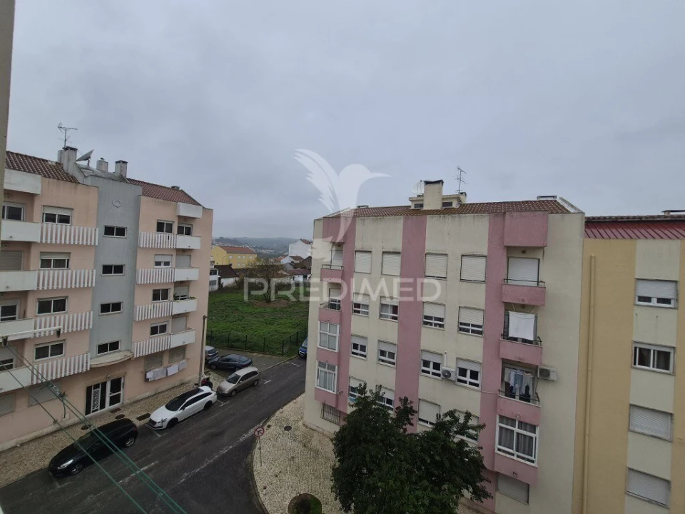 Apartamento T2 para Venda em Carregado e Cadafais Foto 30