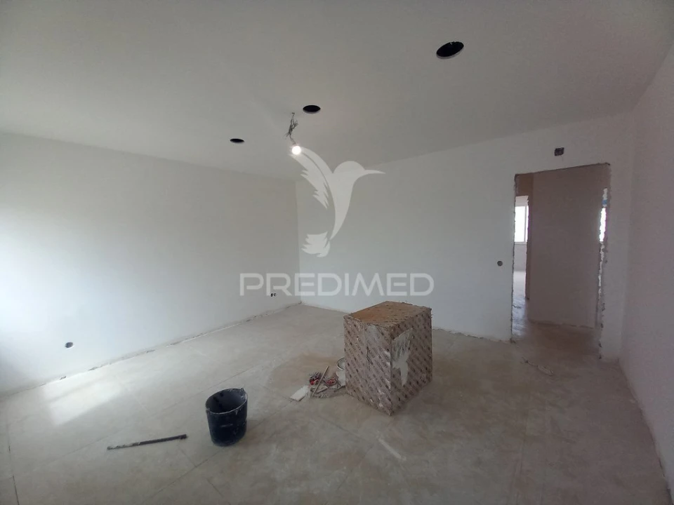 Apartamento T2 para Venda em Carregado e Cadafais Foto 8