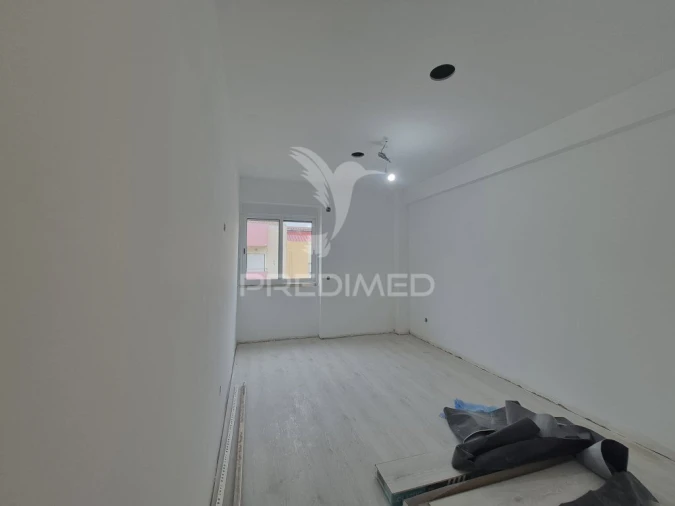 Apartamento T2 para Venda em Carregado e Cadafais Foto 22