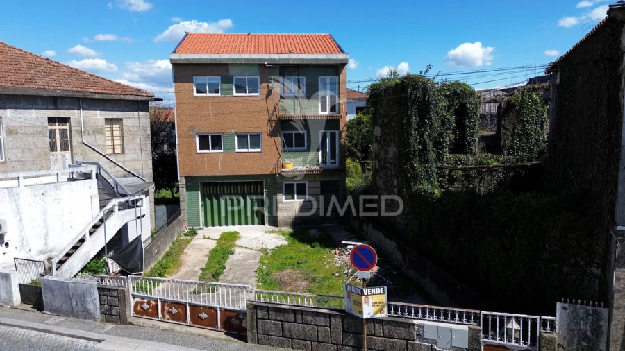 Moradia T3 para Venda em Vila Cova da Lixa e Borba de Godim