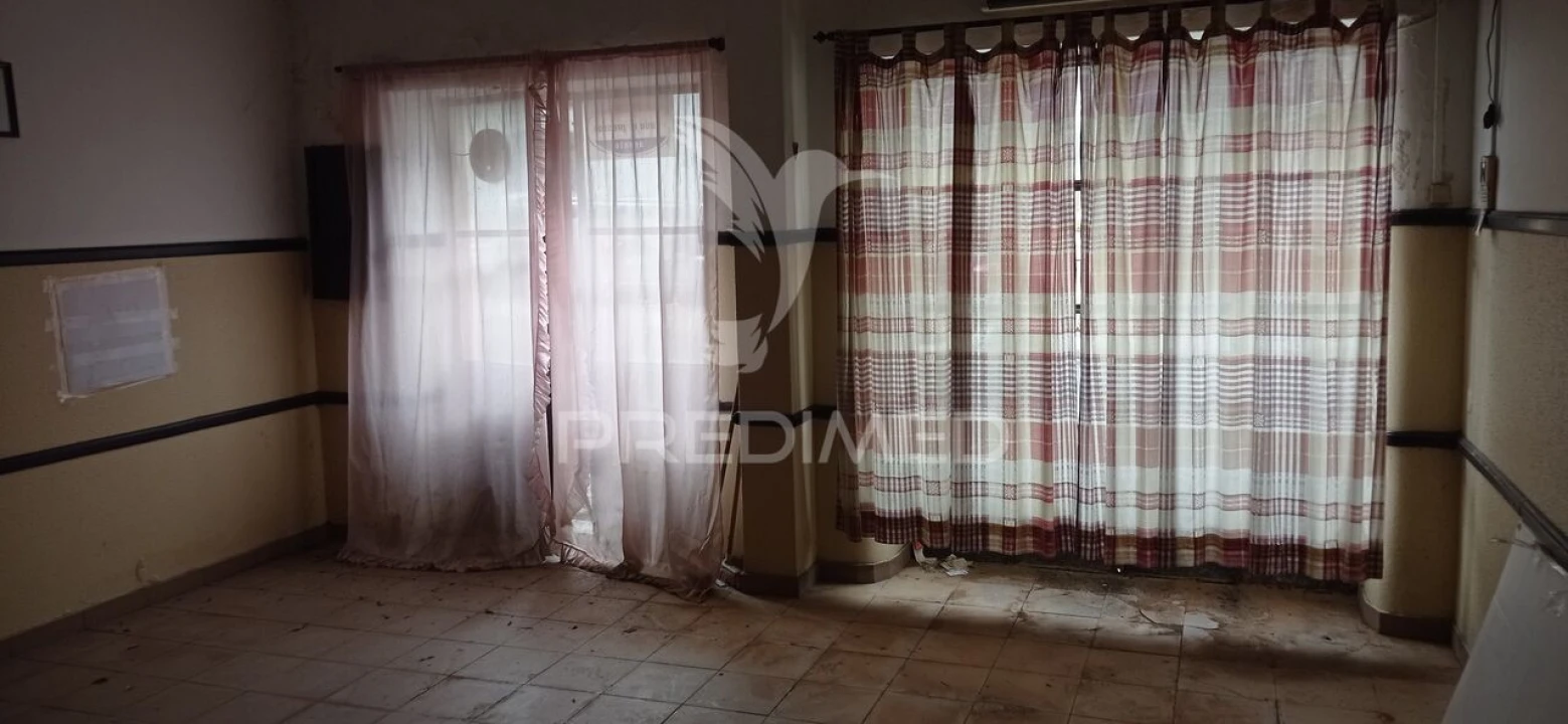 Loja para Venda em Tramagal Foto 2