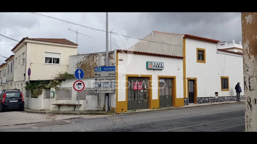Loja para Venda em Tramagal