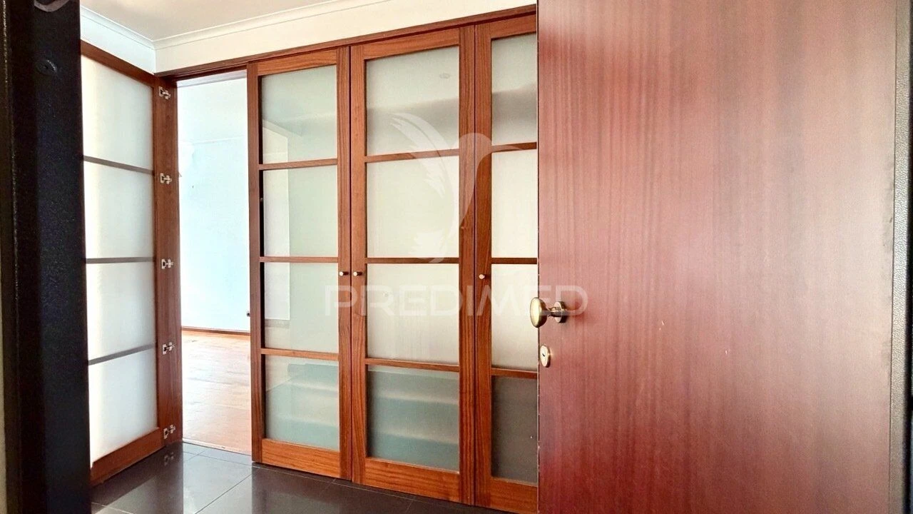 Apartamento T3 para Venda em Algés, Linda-A-Velha e Cruz Quebrada-Dafundo Foto 12