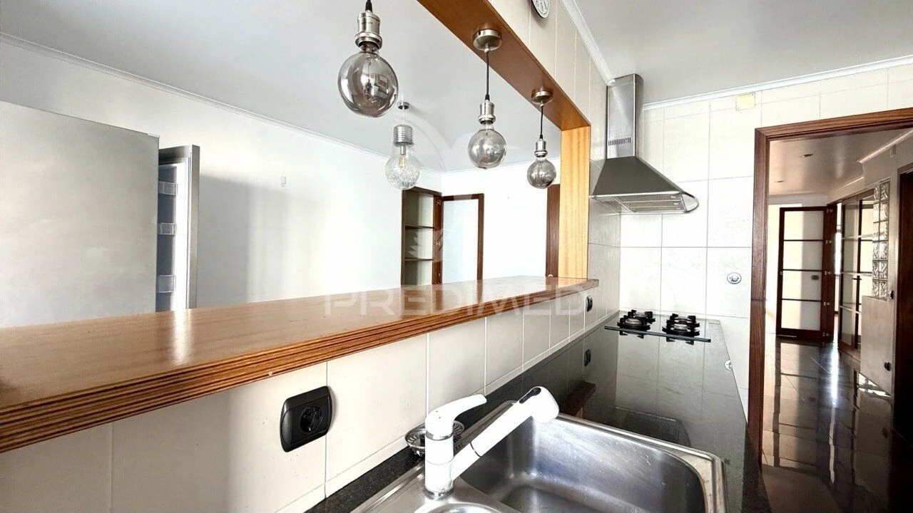 Apartamento T3 para Venda em Algés, Linda-A-Velha e Cruz Quebrada-Dafundo Foto 16