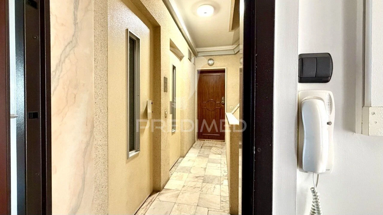 Apartamento T3 para Venda em Algés, Linda-A-Velha e Cruz Quebrada-Dafundo Foto 6