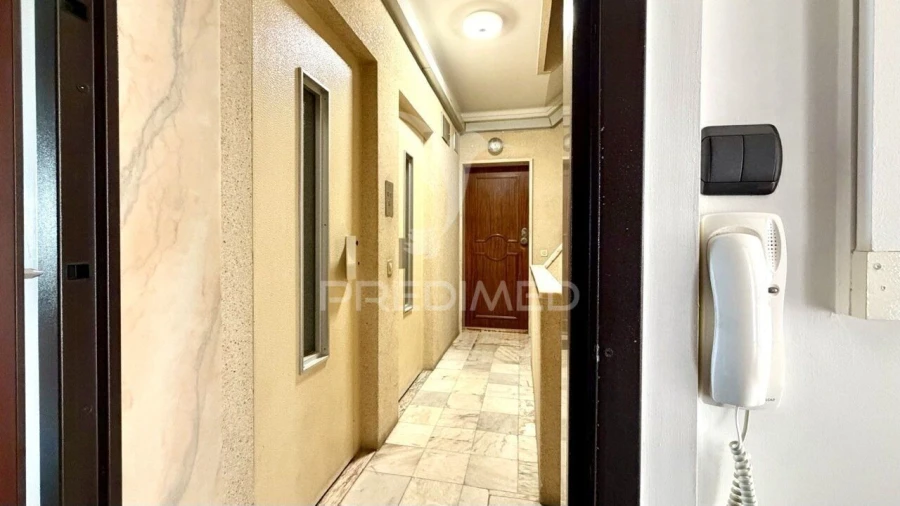 Apartamento T3 para Venda em Algés, Linda-A-Velha e Cruz Quebrada-Dafundo Foto 6