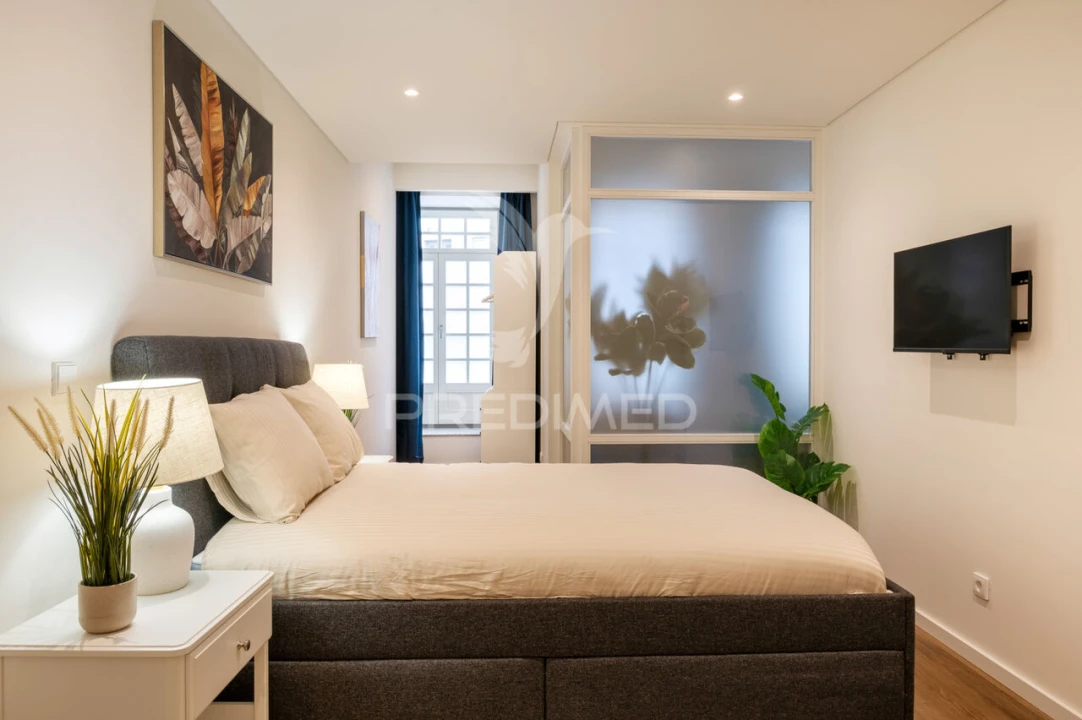 Apartamento T2 para Venda em Cedofeita, Santo Ildefonso, Sé, Miragaia, São Nicolau e Vitória Foto 3