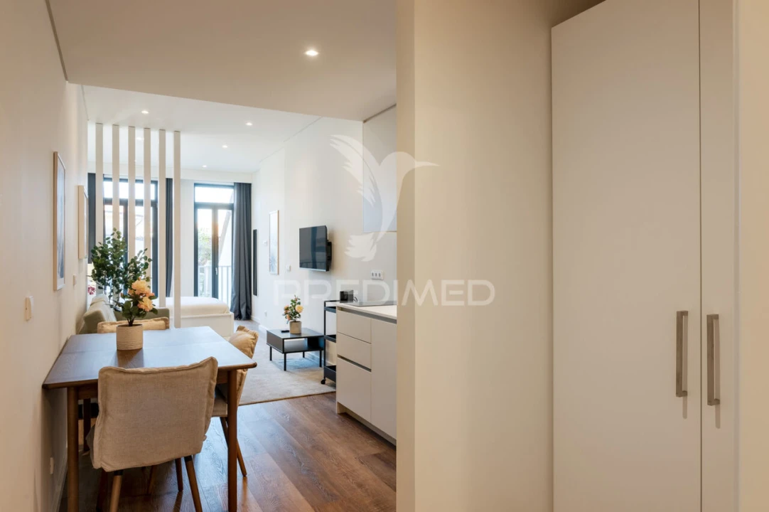 Apartamento T2 para Venda em Cedofeita, Santo Ildefonso, Sé, Miragaia, São Nicolau e Vitória Foto 3