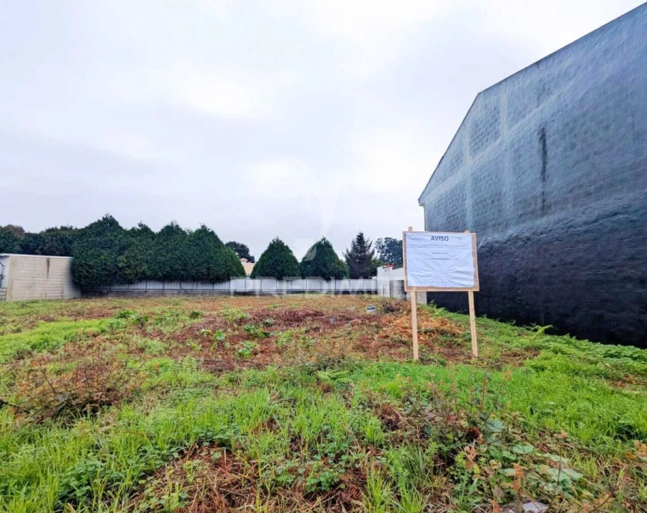 Terreno para Venda em Mafamude e Vilar do Paraíso Foto 3