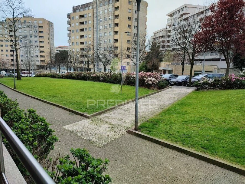 Loja para Arrendamento em Aldoar, Foz do Douro e Nevogilde Foto 3