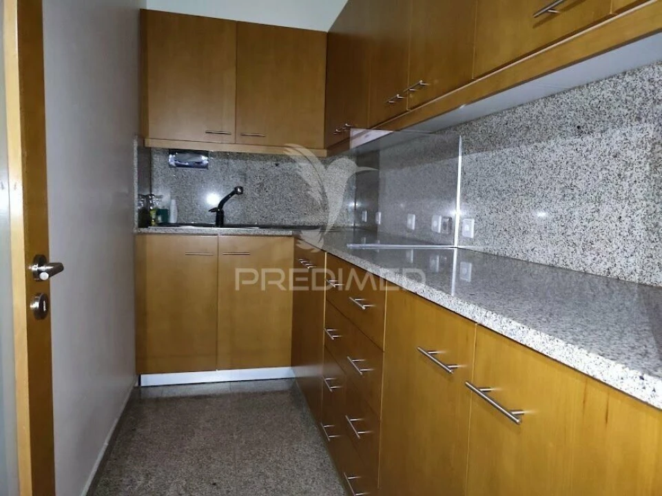 Loja para Arrendamento em Aldoar, Foz do Douro e Nevogilde Foto 10