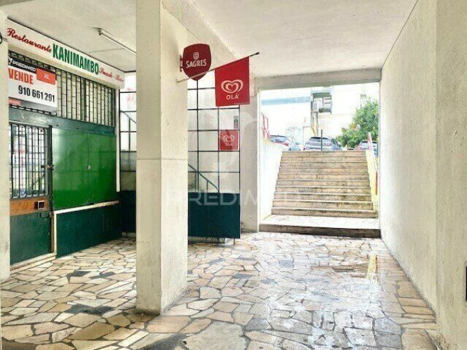 Loja para Venda em Santa Iria de Azoia, São João da Talha e Bobadela Foto 15