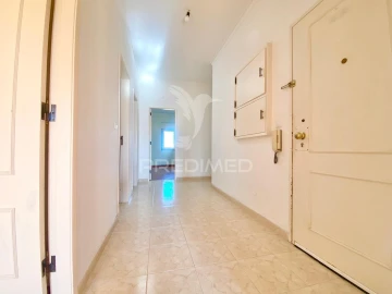Apartamento T3 para Venda em Santa Iria de Azoia, São João da Talha e Bobadela