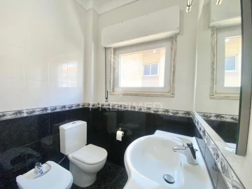 Apartamento T3 para Venda em Santa Iria de Azoia, São João da Talha e Bobadela