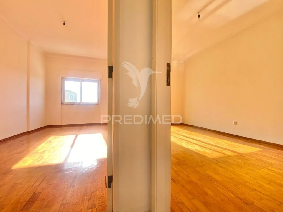 Apartamento T3 para Venda em Santa Iria de Azoia, São João da Talha e Bobadela Foto 21