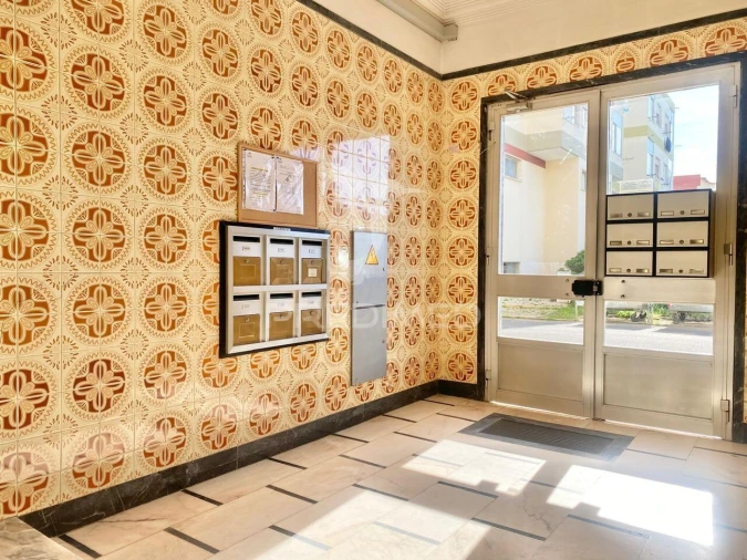 Apartamento T3 para Venda em Santa Iria de Azoia, São João da Talha e Bobadela Foto 32