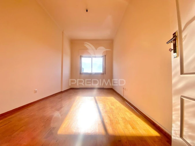 Apartamento T3 para Venda em Santa Iria de Azoia, São João da Talha e Bobadela Foto 22