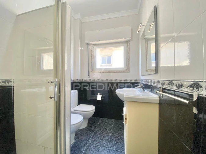 Apartamento T3 para Venda em Santa Iria de Azoia, São João da Talha e Bobadela Foto 14