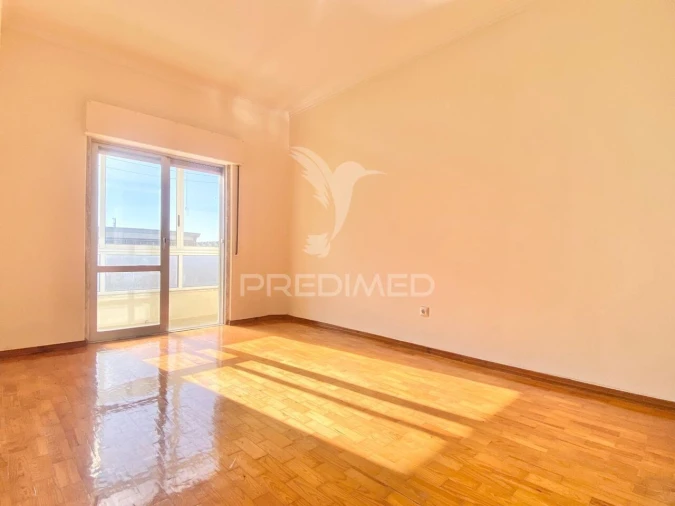 Apartamento T3 para Venda em Santa Iria de Azoia, São João da Talha e Bobadela Foto 5