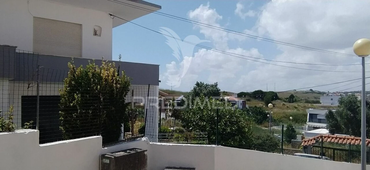 Moradia T6 para Venda em Caparica e Trafaria Foto 8